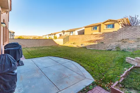 37514 Ruby Red Ln, Palmdale, CA 93551 photo 28