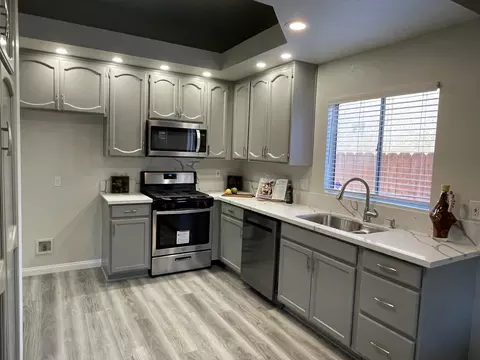 45139 Roberto Ct N, Lancaster, CA 93535 photo 7