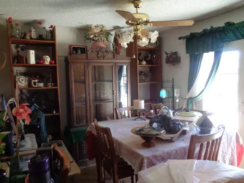 15989 Rexroth, Mojave, CA 93501 photo 5