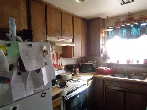 15989 Rexroth, Mojave, CA 93501 photo 3