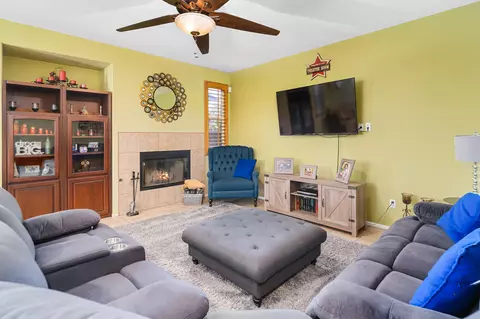 43246 Carpenter Dr, Lancaster, CA 93535 photo 18