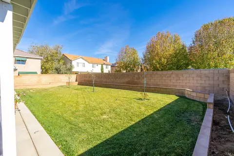 43246 Carpenter Dr, Lancaster, CA 93535 photo 37