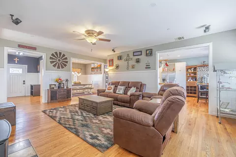 14705 Lancaster Rd, Lancaster, CA 93536 photo 13