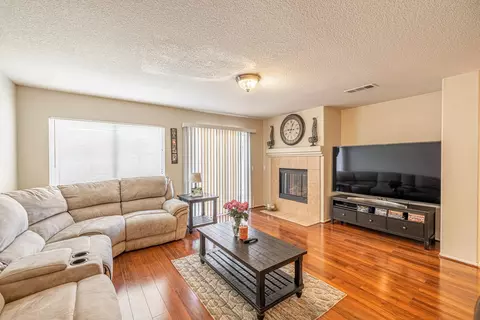 45302 Robinson Dr, Lancaster, CA 93535 photo 14