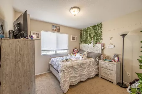 45302 Robinson Dr, Lancaster, CA 93535 photo 18