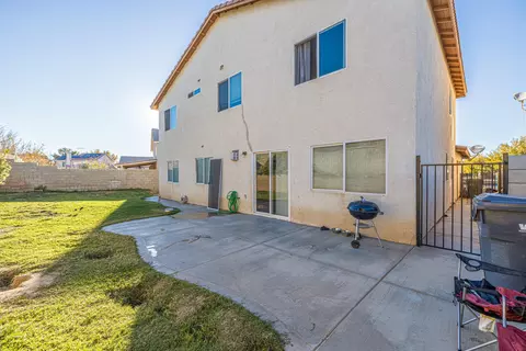 45302 Robinson Dr, Lancaster, CA 93535 photo 21
