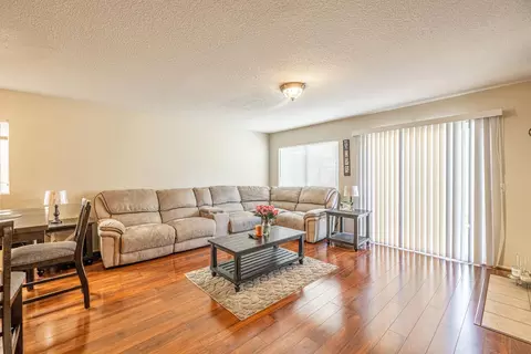 45302 Robinson Dr, Lancaster, CA 93535 photo 7