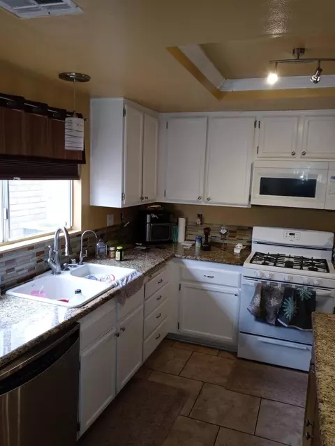 36818 35th St E, Palmdale, CA 93550 photo 11
