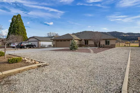 29412 Fawn Way, Tehachapi, CA 93561 photo 2