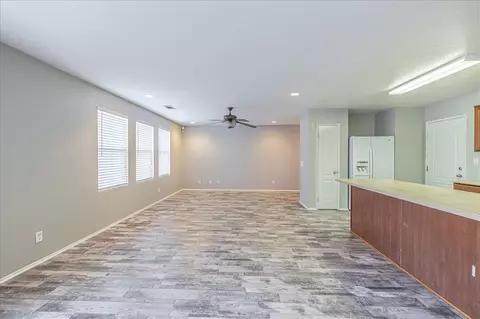 43060 33rd St E, Lancaster, CA 93535 photo 6