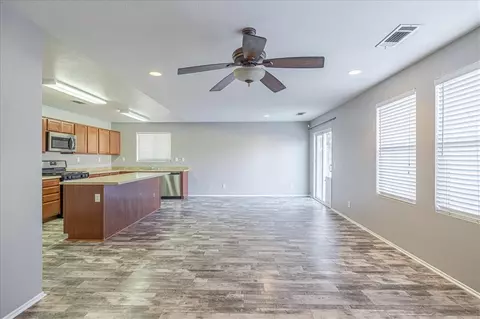 43060 33rd St E, Lancaster, CA 93535 photo 5