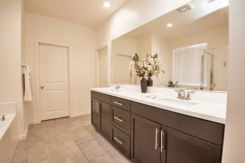 45063 Marbella St, Lancaster, CA 93536 photo 25