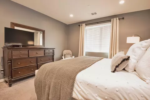 45063 Marbella St, Lancaster, CA 93536 photo 24