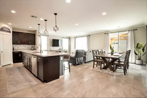 45063 Marbella St, Lancaster, CA 93536 photo 9