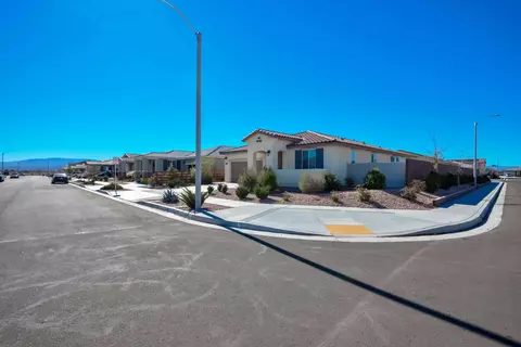 45063 Marbella St, Lancaster, CA 93536 photo 6