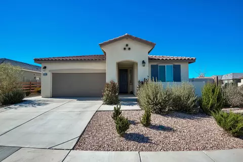45063 Marbella St, Lancaster, CA 93536 photo 2