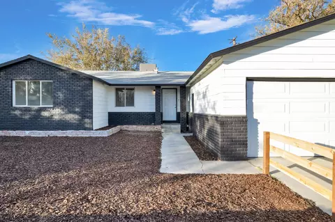 2829 Benito Ave, Mojave, CA 93501 photo 3