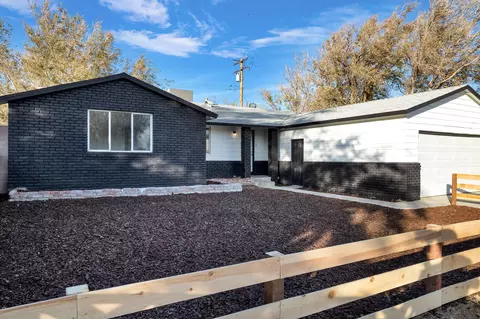 2829 Benito Ave, Mojave, CA 93501 photo 2
