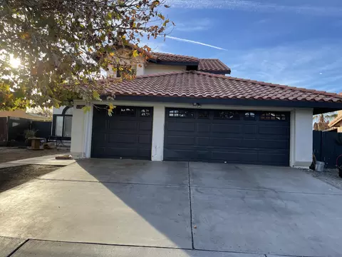 43903 5th St E, Lancaster, CA 93535 photo 2