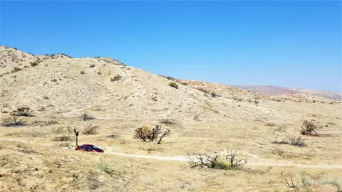 96 Th St E, Juniper Hills, CA 93543 photo 6