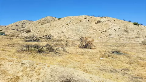 96 Th St E, Juniper Hills, CA 93543 photo 5
