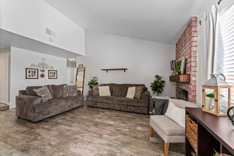 37911 28th St E, Palmdale, CA 93550 photo 8
