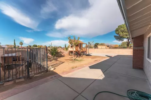 37911 28th St E, Palmdale, CA 93550 photo 24