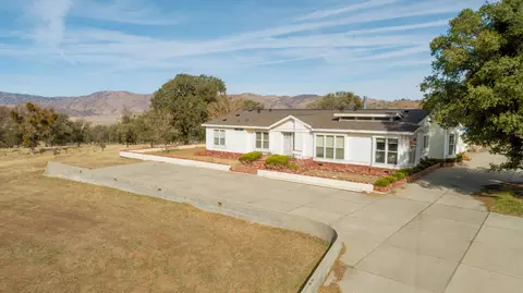 24936 Banducci Rd, Tehachapi, CA 93561 photo 2