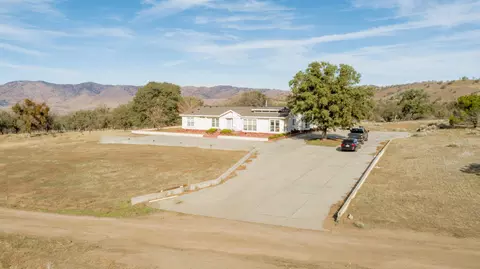 24936 Banducci Rd, Tehachapi, CA 93561 photo 3