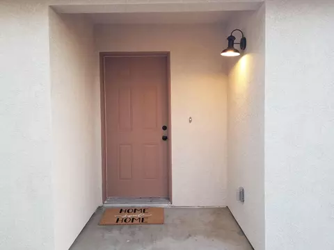 44902 3rd St E, Lancaster, CA 93535 photo 4