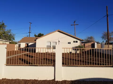 44902 3rd St E, Lancaster, CA 93535 photo 3