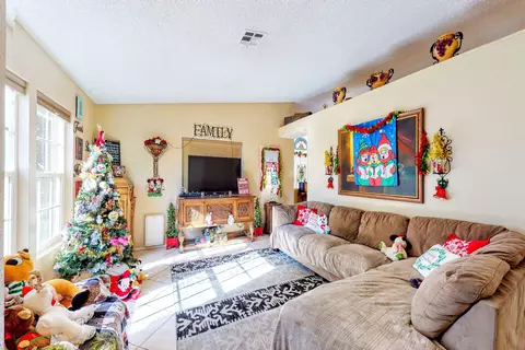1317 Ave K4 E, Lancaster, CA 93535 photo 5