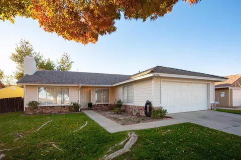 43941 30th St E, Lancaster, CA 93535 photo 2