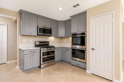 43359 Sunny Ln, Lancaster, CA 93536 photo 10