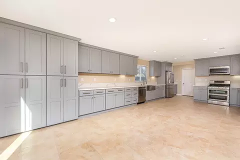 43359 Sunny Ln, Lancaster, CA 93536 photo 9