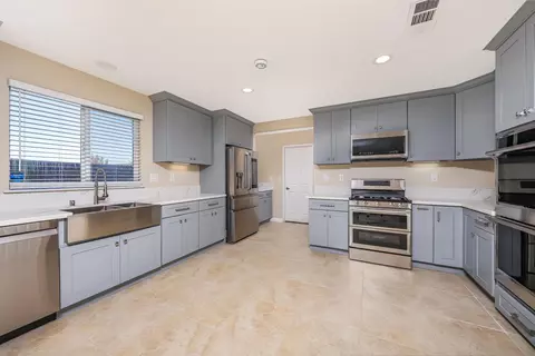 43359 Sunny Ln, Lancaster, CA 93536 photo 11