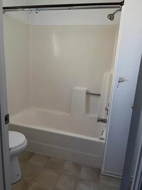 635 Jenner St E, Lancaster, CA 93535 photo 14