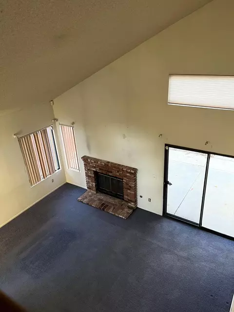 635 Jenner St E, Lancaster, CA 93535 photo 2
