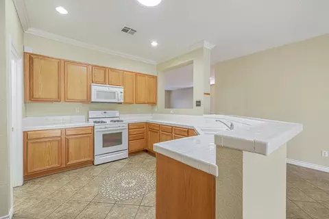 44329 Blazing Star St, Lancaster, CA 93536 photo 8