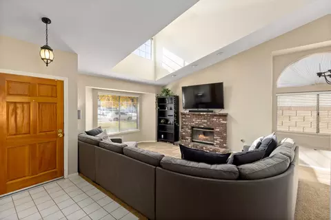 1021 Glenn Ct, Lancaster, CA 93535 photo 5