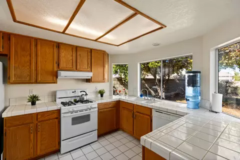 1021 Glenn Ct, Lancaster, CA 93535 photo 14