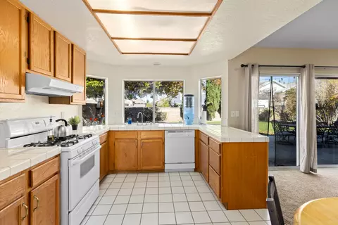 1021 Glenn Ct, Lancaster, CA 93535 photo 13