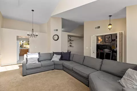 1021 Glenn Ct, Lancaster, CA 93535 photo 8