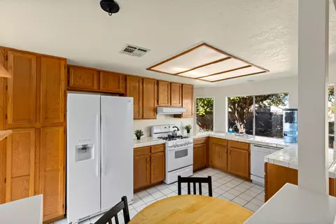 1021 Glenn Ct, Lancaster, CA 93535 photo 15