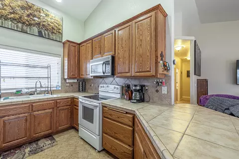 28220 Preakness Dr, Tehachapi, CA 93561 photo 6