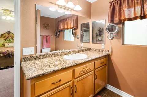 44816 Fenhold St, Lancaster, CA 93535 photo 25