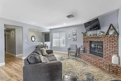 21109 Oakmount Ct, Tehachapi, CA 93561 photo 9
