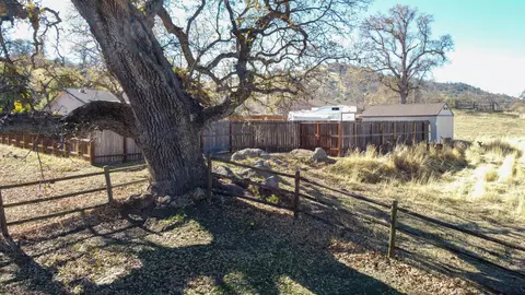 17711 Tanforan Dr, Tehachapi, CA 93561 photo 46
