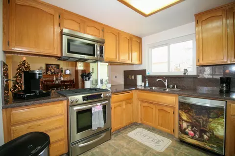 17711 Tanforan Dr, Tehachapi, CA 93561 photo 2