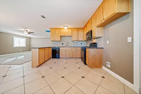 43321 Edson Ave, Lancaster, CA 93536 photo 12